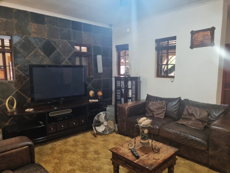 Commercial Property for Sale in Waterval East North West